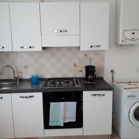 In Mit Privatem Garten Apartamento Moneglia